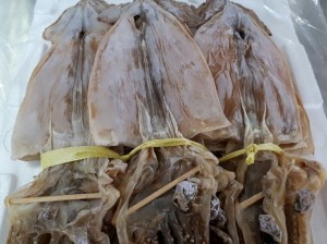 말린오징어(건오징어)(마른오징어) 20마리    말린오징어 건오징어 안주오징어 오징어안주 오징어피데기 오징어피대기