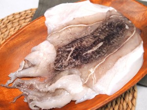 반건조 갑오징어(250~300g) (3~4마리)×1팩 (약1kg이내)    목포갑오징어 반건갑오징어,반건조오징어,피대기,피데기갑오징어요리